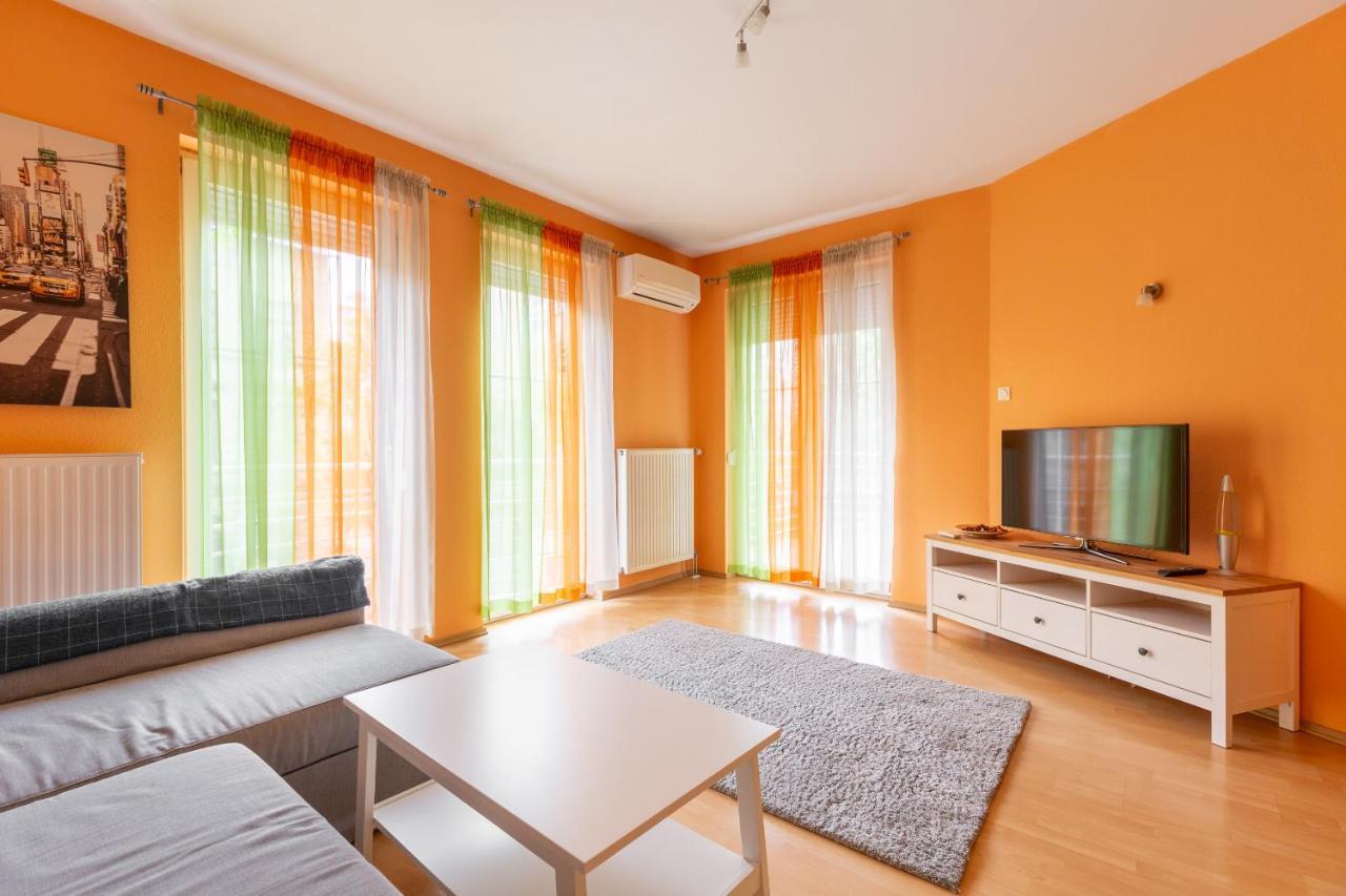 M36 Mester Apartment Boedapest Buitenkant foto